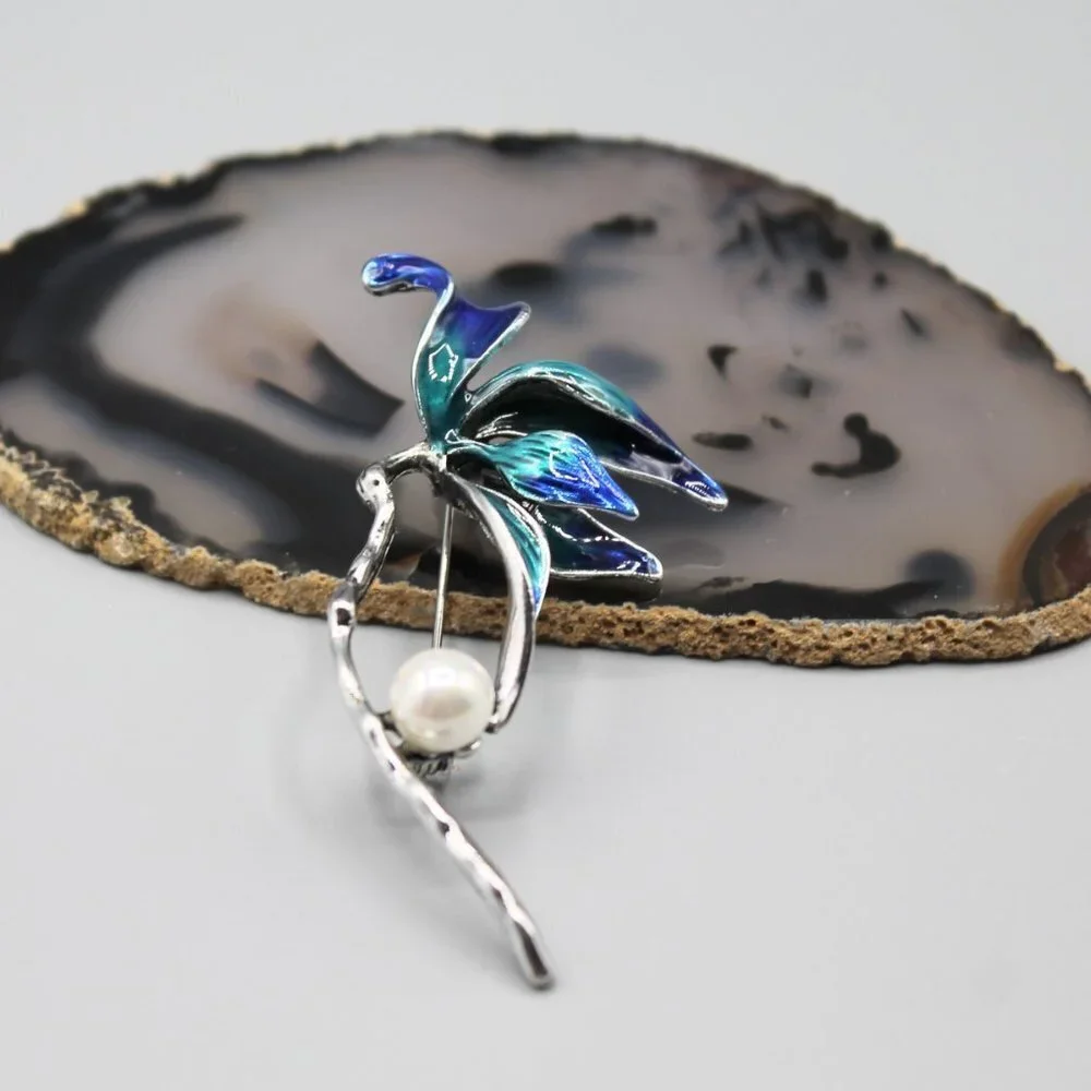 Lotus flower blue pin brooch jewelry fashion white pearl beautiful elegant